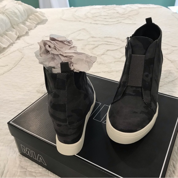 MIA Women's Black Camouflage Ankle Boots 3” heel - Picture 1 of 5